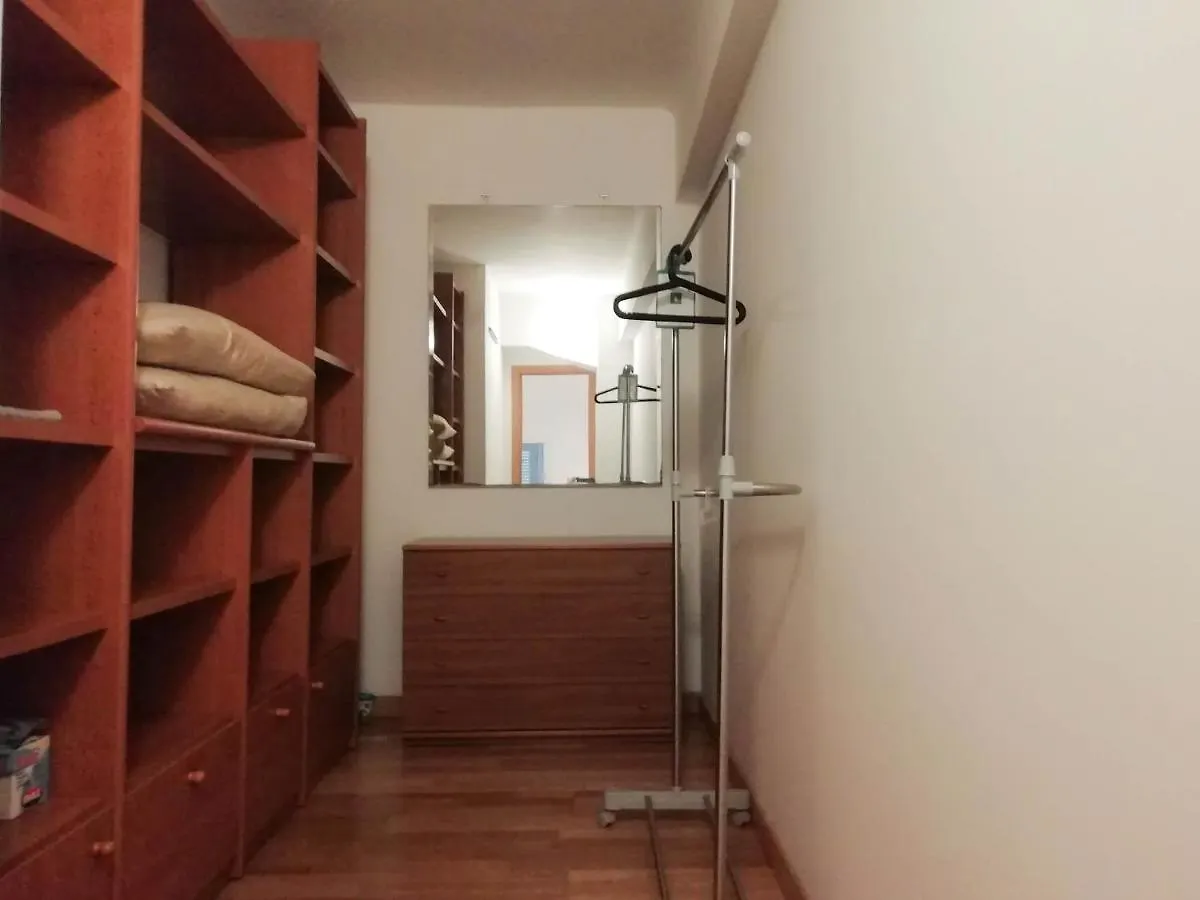 Appartamento indipendente a due passi dal centro Savona 0*,  Italia